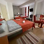 Belvarosi Panzio B&B 시오포크