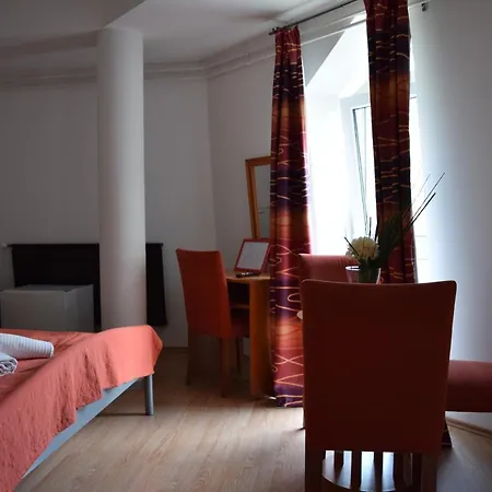 Belvarosi Panzio 3*