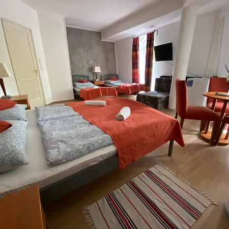 Belvarosi Panzio Bed & Breakfast Siófok