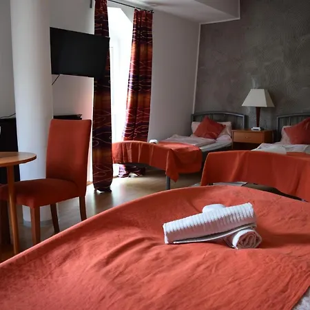 Belvarosi Panzio 3* Siofok