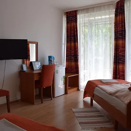 Belvarosi Panzio Nocleg ze śniadaniem 4*