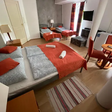 Belvarosi Panzio Bed & Breakfast Siófok