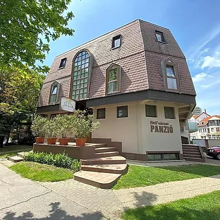 Bed & Breakfast Belvarosi Panzio 3*