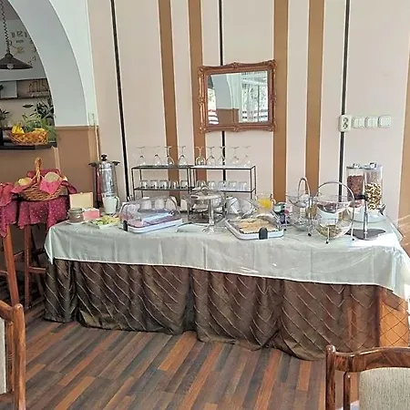 Bed & Breakfast Belvarosi Panzio 3*