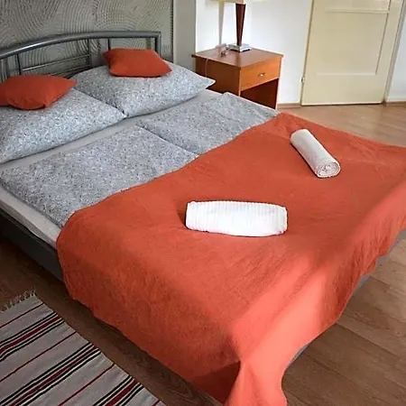 Bed & Breakfast Belvarosi Panzio