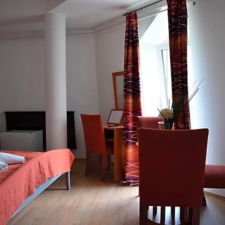 Belvarosi Panzio 3* Siofok