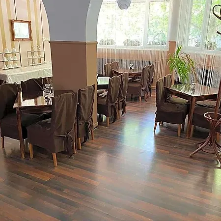 Belvarosi Panzio Bed & Breakfast Siofok