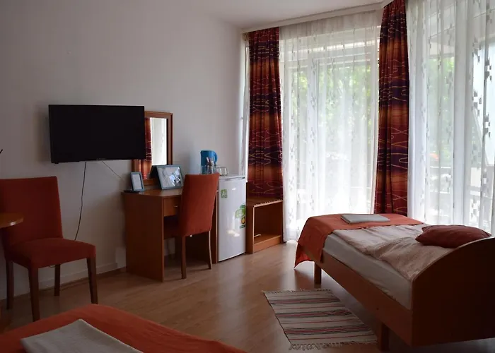 Belvárosi Panzió Bed and breakfast 4*